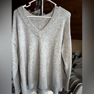 Aerie ultra soft & stretchy Gray V-Neck Women's Sweater